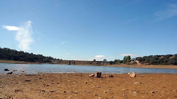 El embalse de Cornalvo, en las proximidades de Mérida y que abastece a cinco pueblos de la comarca, está al 49% de su capacidad.