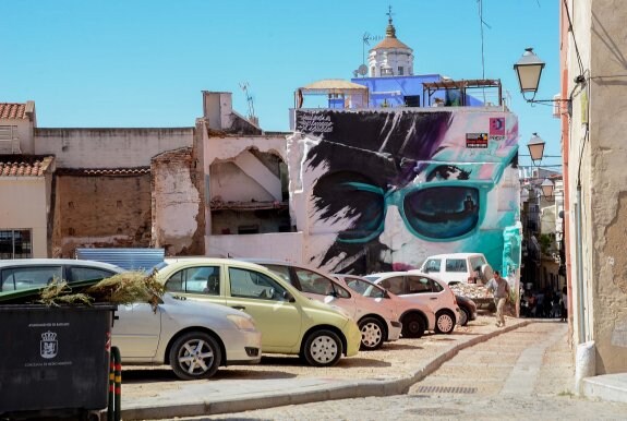 Aparcamiento de la calle Castillo, donde se han producido los robos esta semana. :: casimiiro moreno