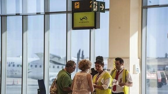Aeropuerto de Badajoz, en una imagen de archivo:: HOY