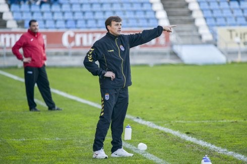 Agustín Izquierdo inicia una trilogía de vuelta al pasado | Hoy