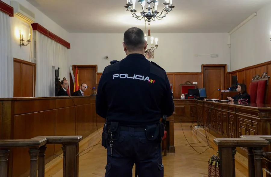 El agente en el juicio. :: hoy