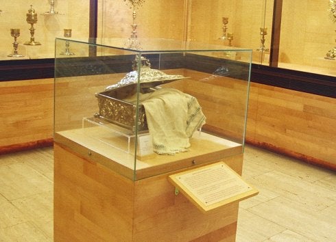 Sagrado Mantel en el Museo de la Catedral de Coria. :: HOY