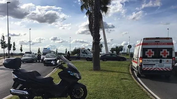 Un herido leve en una colisión entre una moto y un turismo en Puente Real