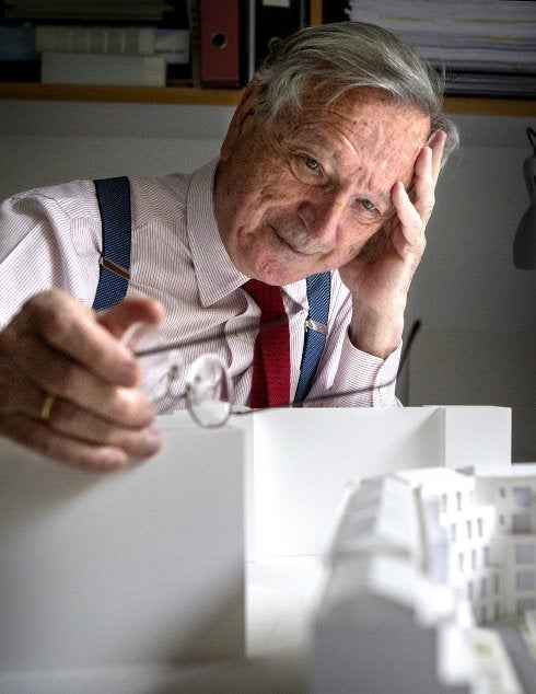 Rafael Moneo, en su estudio::