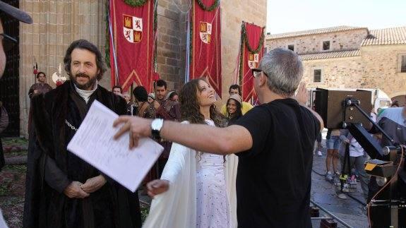 La productora de la serie es la misma que la de 'Isabel'.