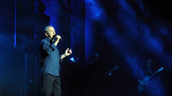 José Luis Perales, anoche en el Teatro Romano