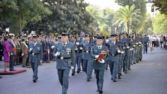 La Guardia Civil celebrando el día del Pilar