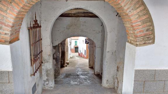 'El gigante extremeño', un referente en Puebla de Alcocer