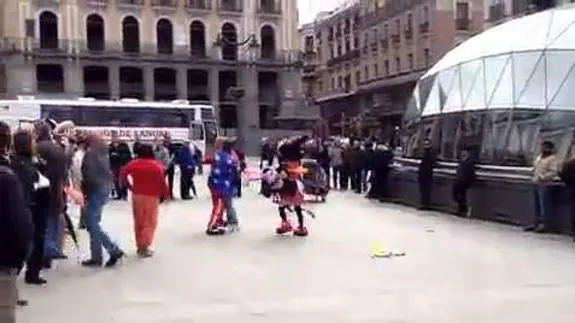 Detenidas dos 'Minnie Mouse' por atracar turistas en Puerta del Sol