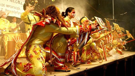 Yakaré en la tamborada de 2011 que se celebró en la Margen Derecha. 