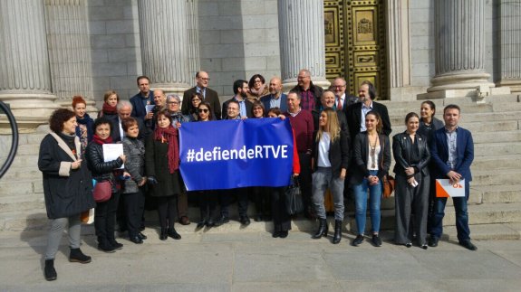 Protesta ante el Congreso. :: r. c.