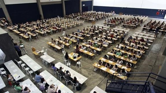 Proceso de oposiciones en Extremadura.:: HOY