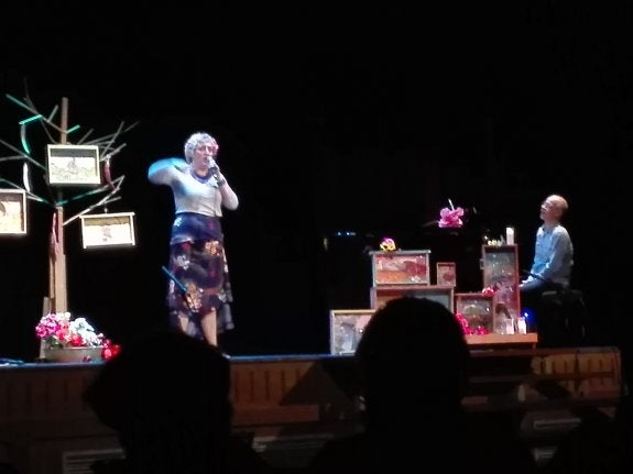 El teatro concluirá este mes la celebración del centenario. :: g. c.