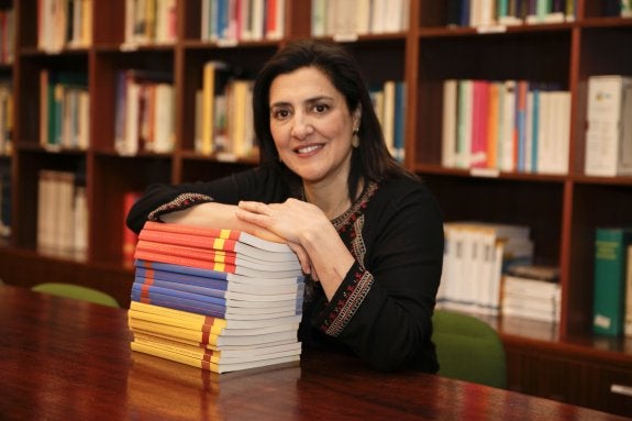 Ana Nebreda pasa muchas horas en las bibliotecas. :: Lorenzo Cordero