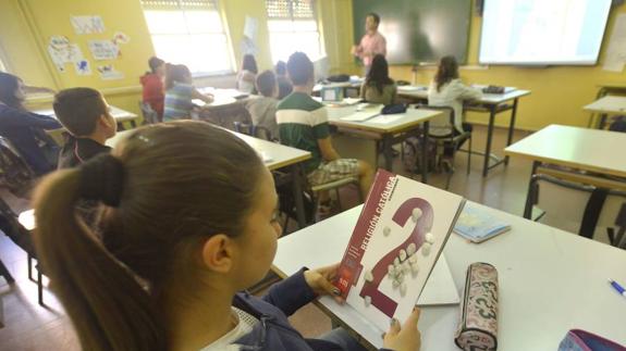 Clase de Religión en un instituto de Badajoz:: HOY