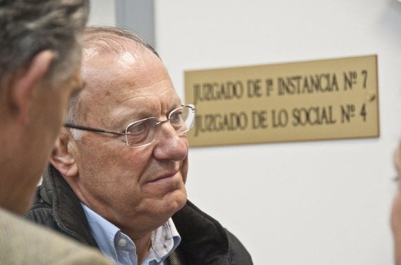 José Luis Viñuela en el juicio por su despido en 2012. :: hoy