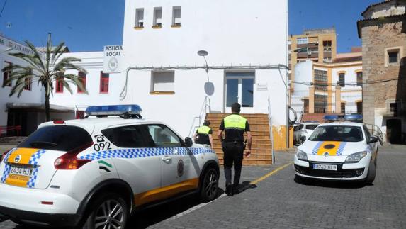 Dos agentes de la Policía Local acceden a la Jefatura de Mérida