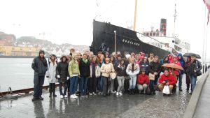 Participantes moralos junto al resto de alumnos. / I.A.