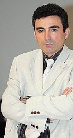 El profesor, durante su conferencia de ayer. /  MAVI