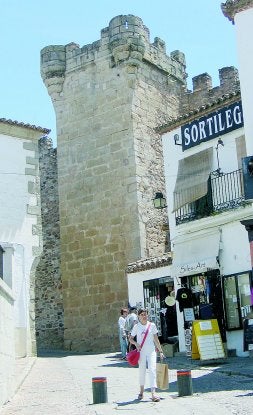 El Ayuntamiento quiere hacer visitable esta torre. / HOY