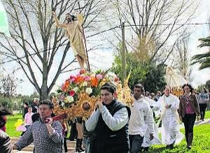 La procesión del 'Encuentro' en Las Cruces. ::                             C.P.