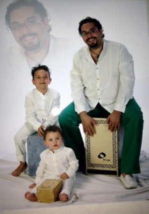 Pakito Suárez con sus hijos, Pakito Suárez III y Ramón. ::
CEDIDA