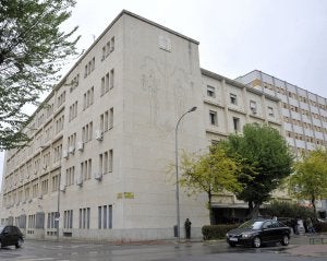 Edificio de los juzgados en la avenida de Colón. ::                             HOY