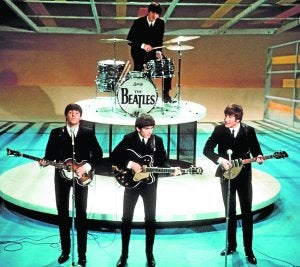 Los Beatles durante su actuación del 9 de febrero de 1964 en 'The Ed Sullivan Show'. ::                             AP