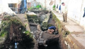 Una de las excavaciones gratuitas que lleva a cabo en la actualidad el Consorcio, concretamente en la calle Vespasiano. ::                             BRÍGIDO