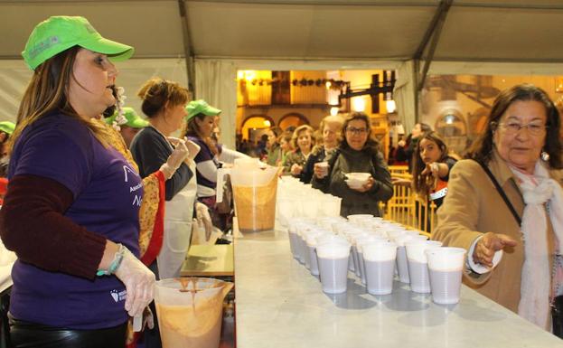 Reparto de migas con chocolate