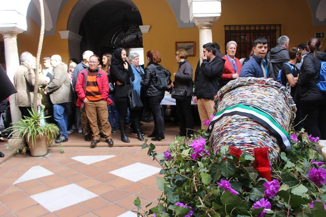 Algunas de las actividades del Carnaval en imágenes: pregón, Carnalcomedia, entierros de la Bellota y sardina, pasacalles...