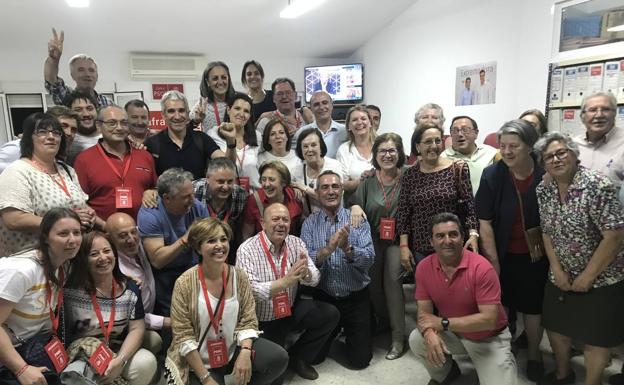 Celebración en la sede socialista 