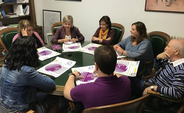 Asistentes a la presentación durante la rueda de prensa 
