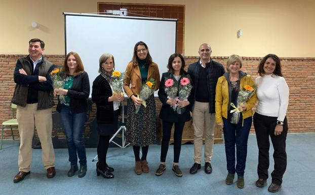 El equipo técnico y docente acompañado por el alcalde y la concejala 