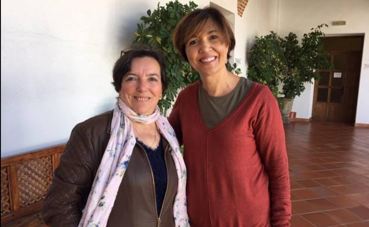 La concejala Tony Toro junto a la presidenta de la asociación Belén Ruiz-Rosso 