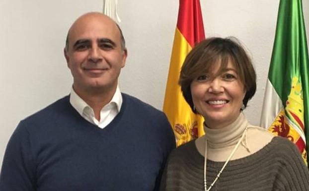 El alcalde de Zafra y la concejala Tonii Toro durante el anuncio del evento 