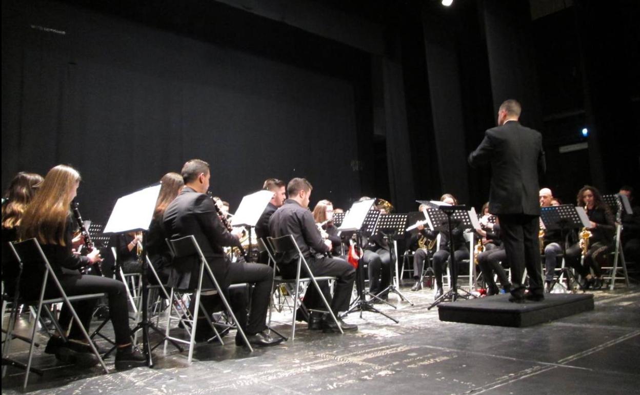 Actuación de la banda en el Teatro de Zafra 