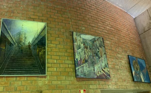 Tres de las obras expuestas 