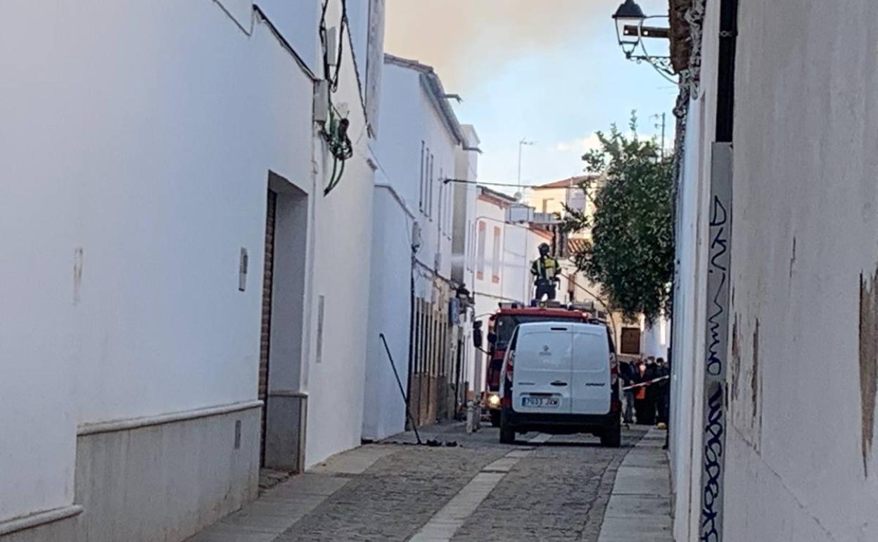 Declarado un incendio en una vivienda de la Ronda Maestranza