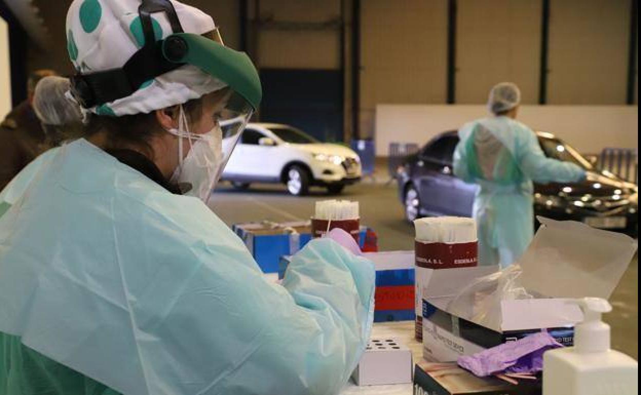 El total de casos positivos por coronavirus este martes sube hasta los 84