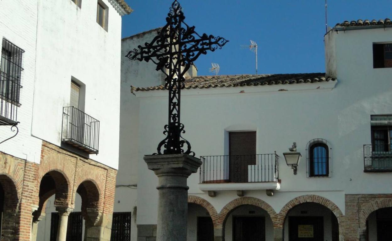 Cruz de la Plaza Chica antes del accidente 