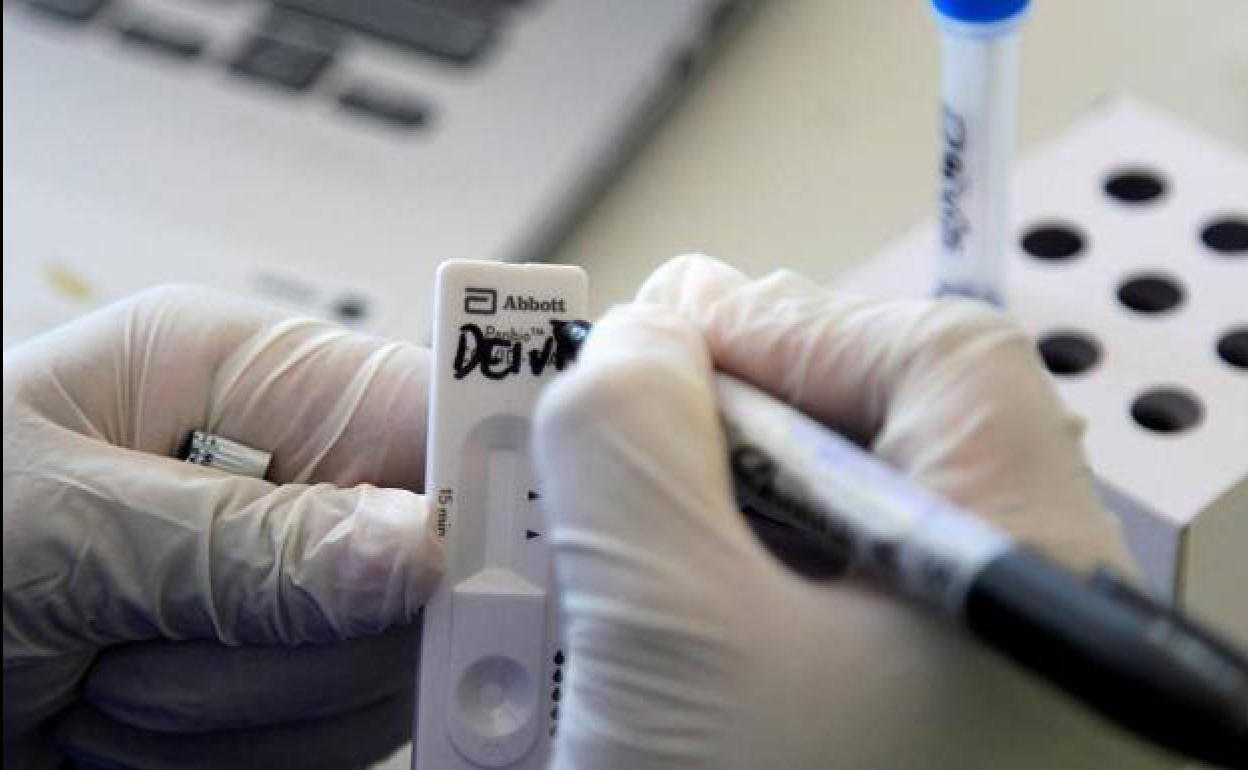 Este sábado se notifican dos nuevos casos positivos de coronavirus y un alta