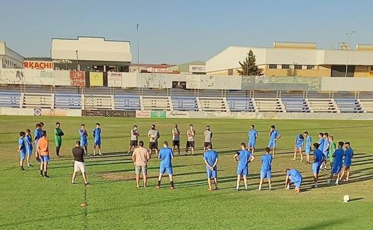 El Club Deportivo Zafra juega el sábado su primer partido de pretemporada ante el Aceuchal