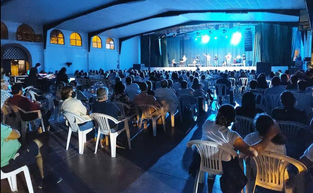 Tributo al Barrio de Los Barrieros del Sur 