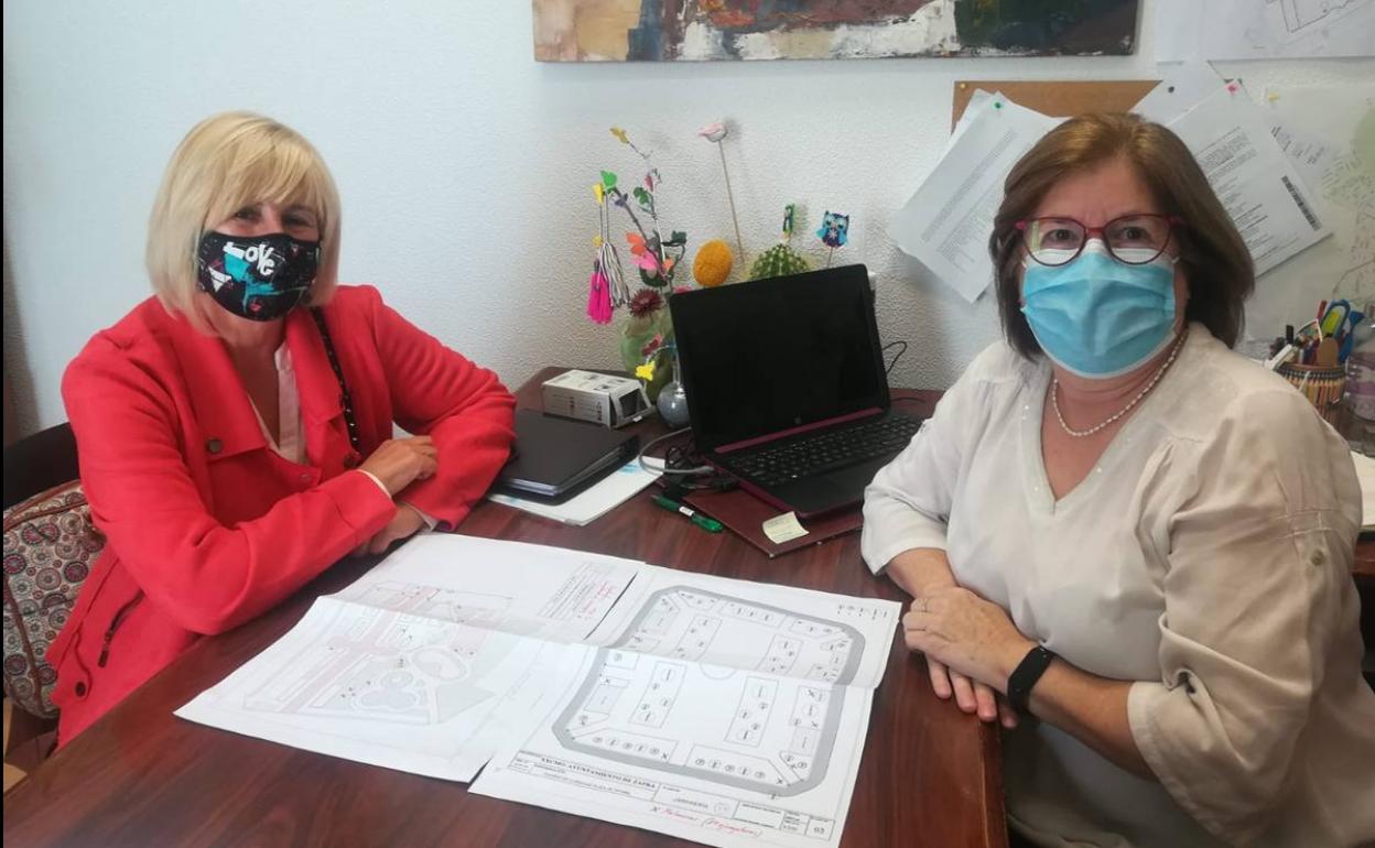 Gloria González e Isabel Cruz explicaron el proceso 