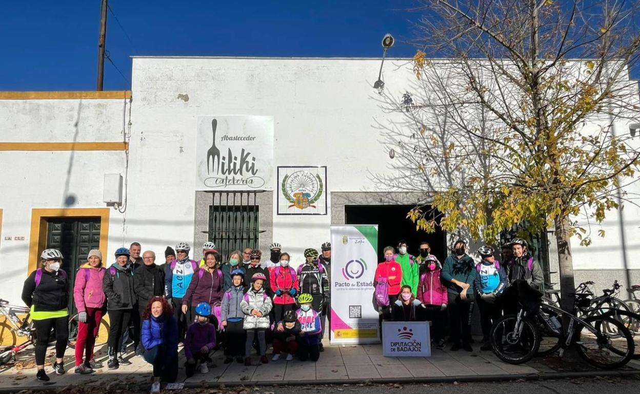 PArticipantes en la ruta antes de la partida 