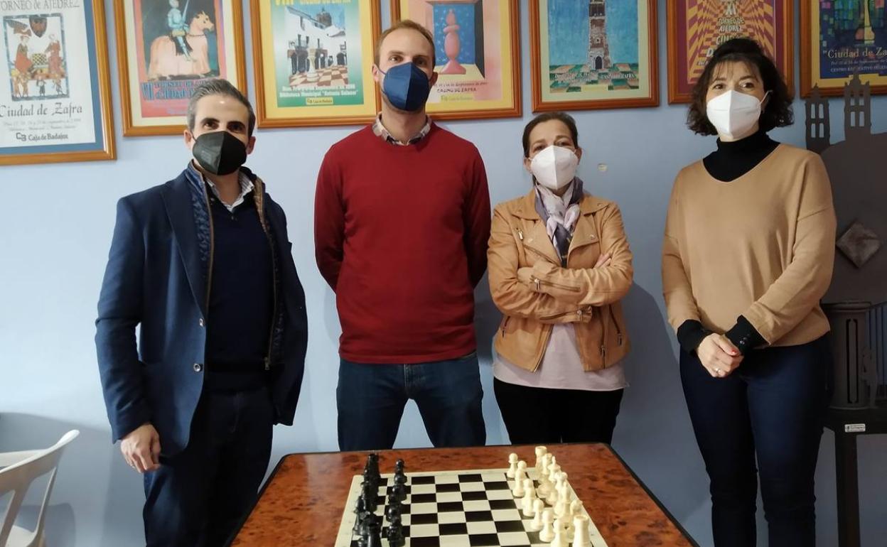 Daniel Gragera, Pedro Guerrero y las concejalas Nieves Peña y Toni Toro 