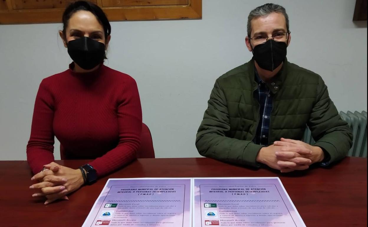 Rosa Monreal y Luis Miguel Ramírez durante la presentación 
