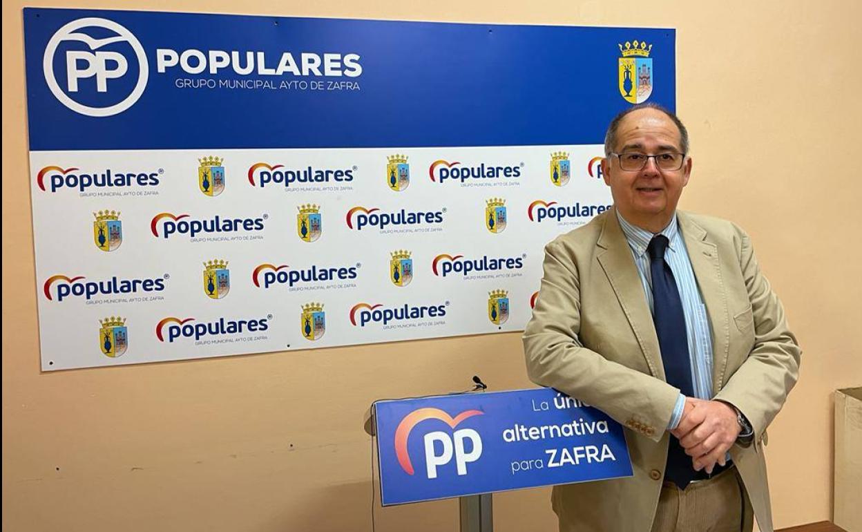 Juan Carlos Fernández tras la rueda de prensa 