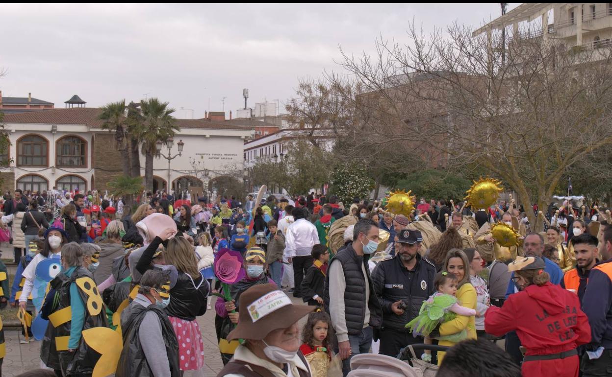 Concentración de los participantes en la Plaza del Alcázar 